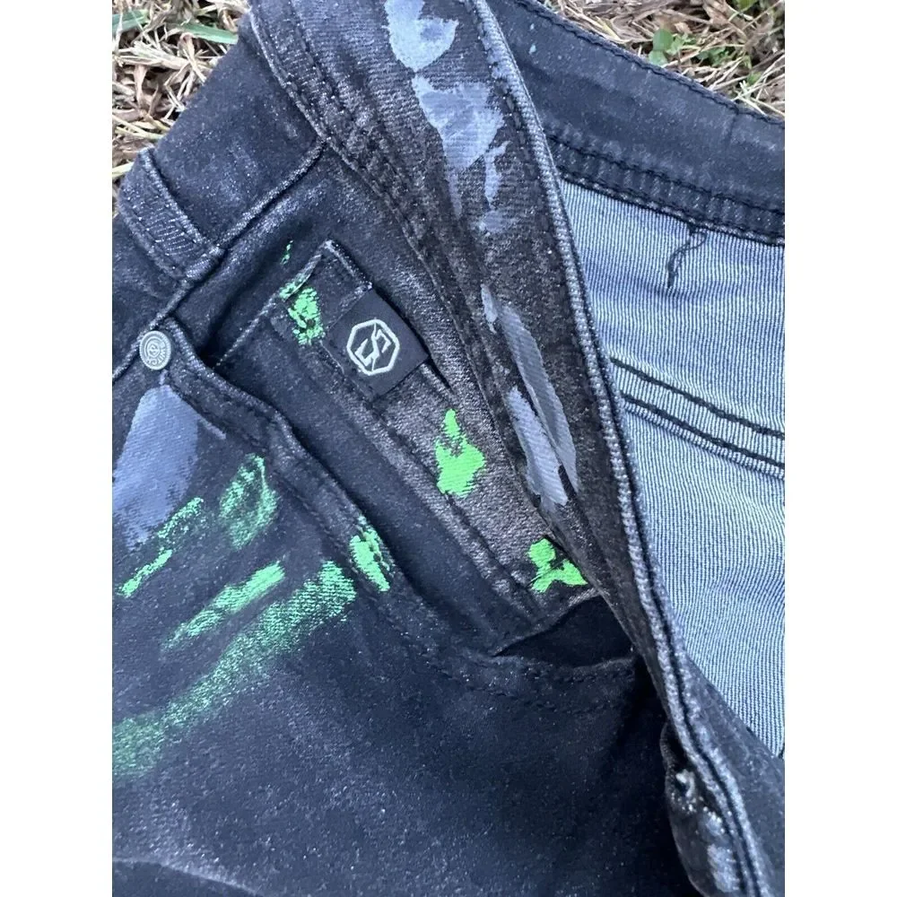 Switch Remarkable Premium Denim Distressed Paint Jeans Mens 44x32 Slim Taper Fit